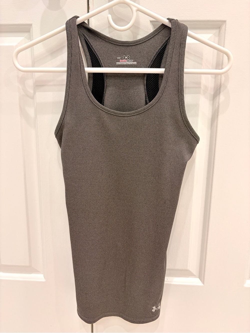 Under Armour Ribbed Victory Tank size small